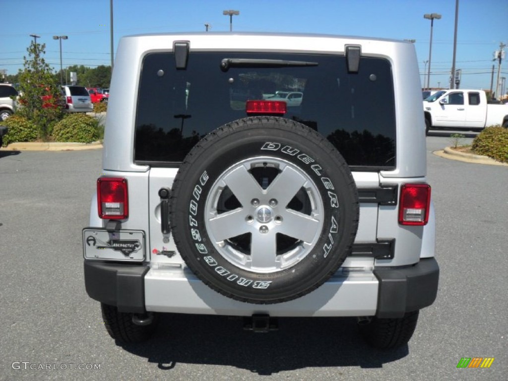 2011 Wrangler Sahara 4x4 - Bright Silver Metallic / Black photo #3