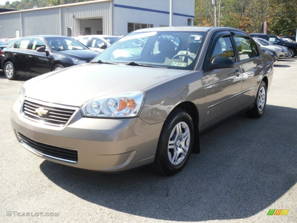 2007 Malibu LS Sedan - Amber Bronze Metallic / Cashmere Beige photo #3