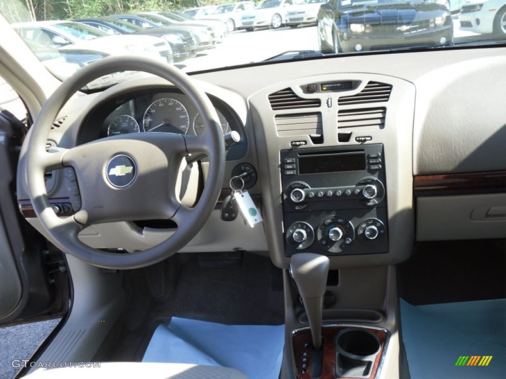 2007 Malibu LS Sedan - Amber Bronze Metallic / Cashmere Beige photo #11