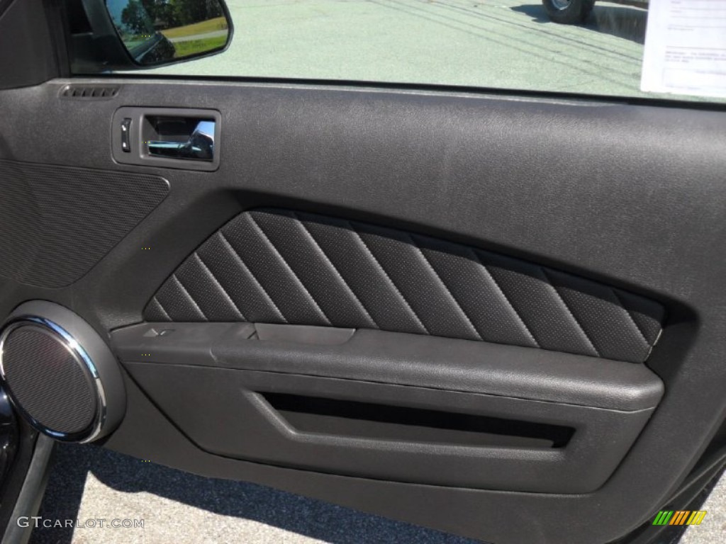 2010 Ford Mustang GT Premium Coupe Charcoal Black Door Panel Photo #54951658