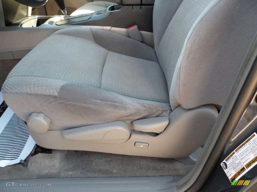 2004 4Runner SR5 - Galactic Gray Mica / Stone photo #32