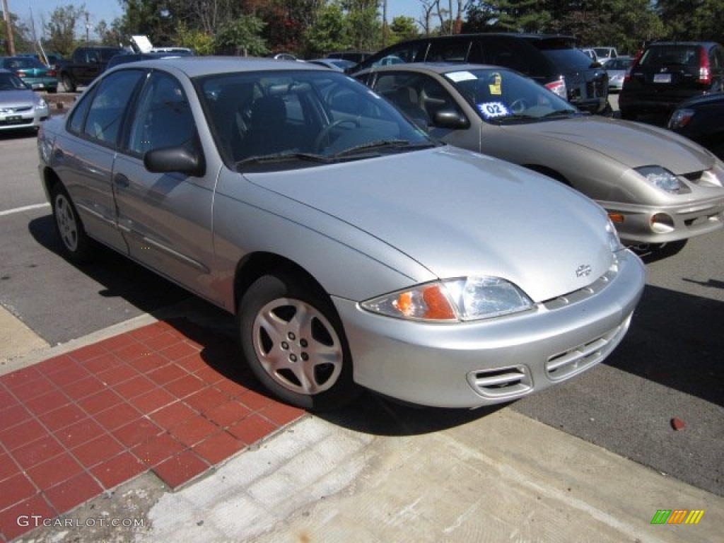 2002 Cavalier LS Sedan - Ultra Silver Metallic / Graphite photo #1