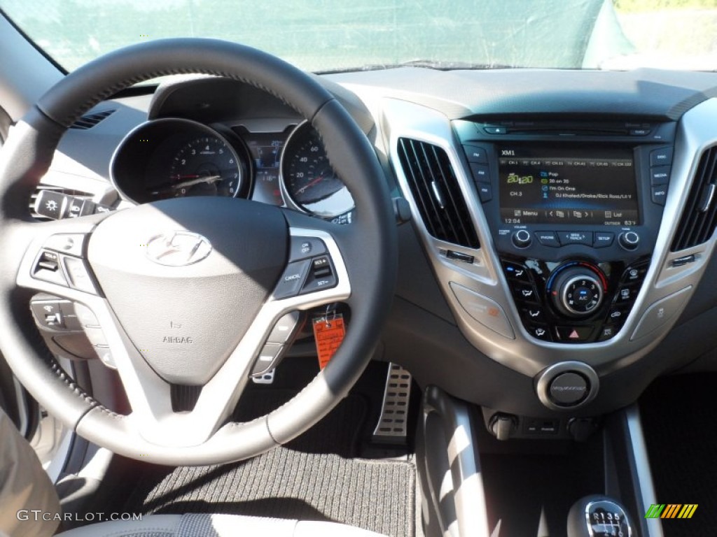 2012 Hyundai Veloster Standard Veloster Model Gray Dashboard Photo #54954070