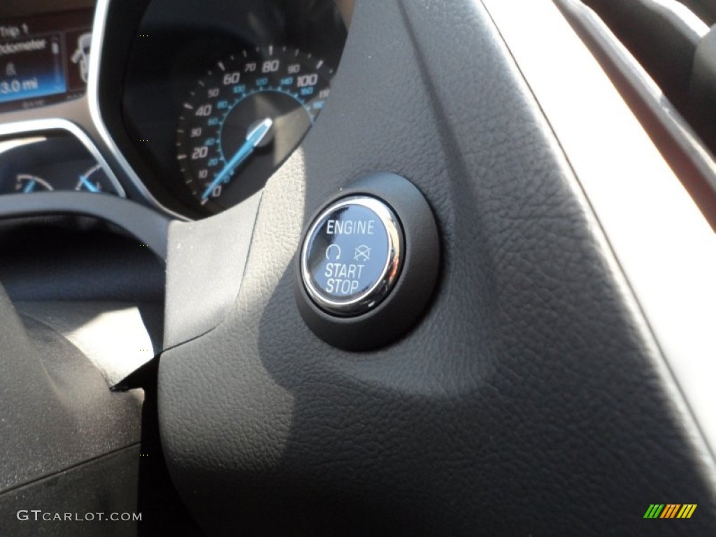 2012 Ford Focus Titanium 5-Door Controls Photo #54954844