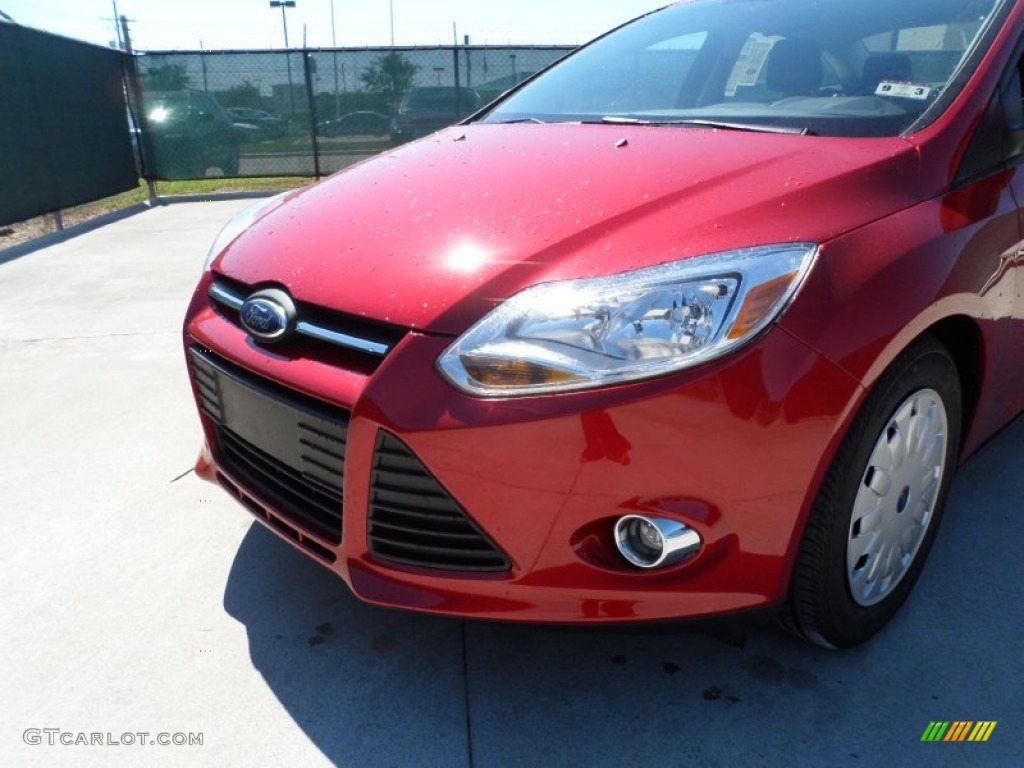 2012 Focus SE SFE Sedan - Red Candy Metallic / Charcoal Black photo #10