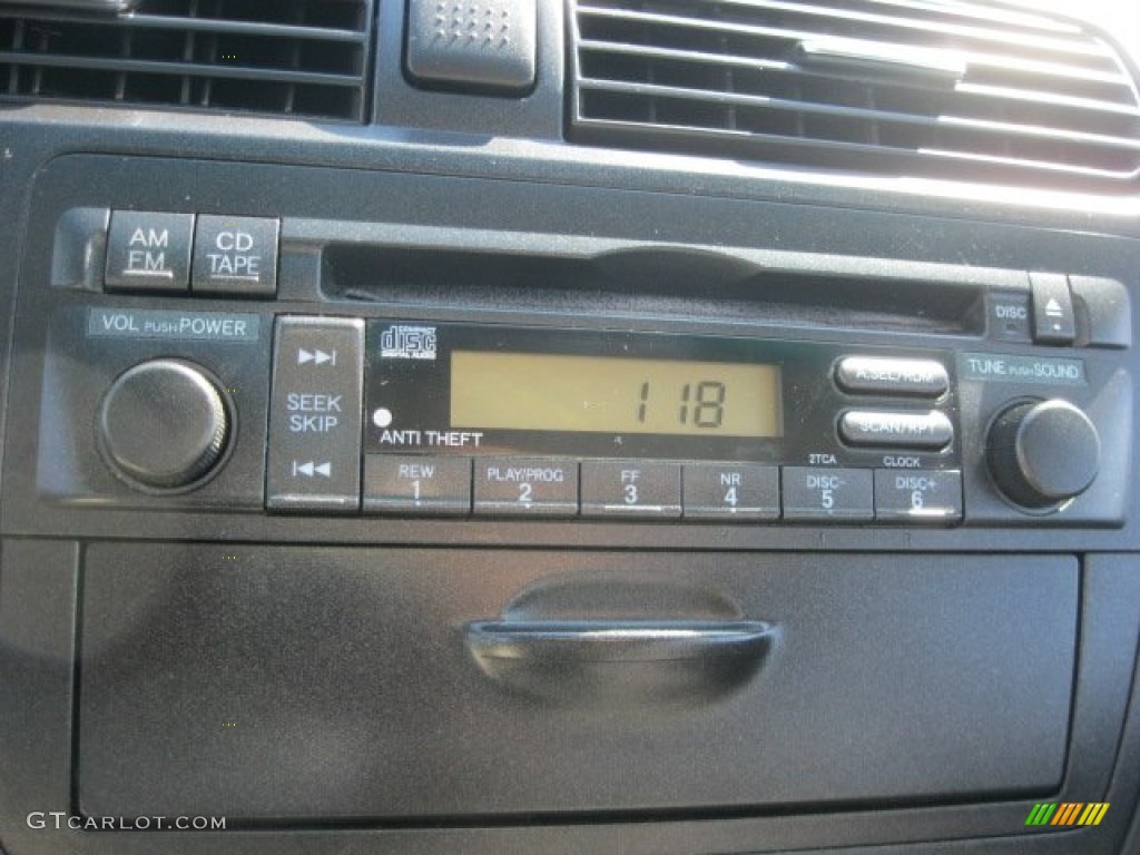 2004 Honda Civic LX Sedan Audio System Photo #54957511