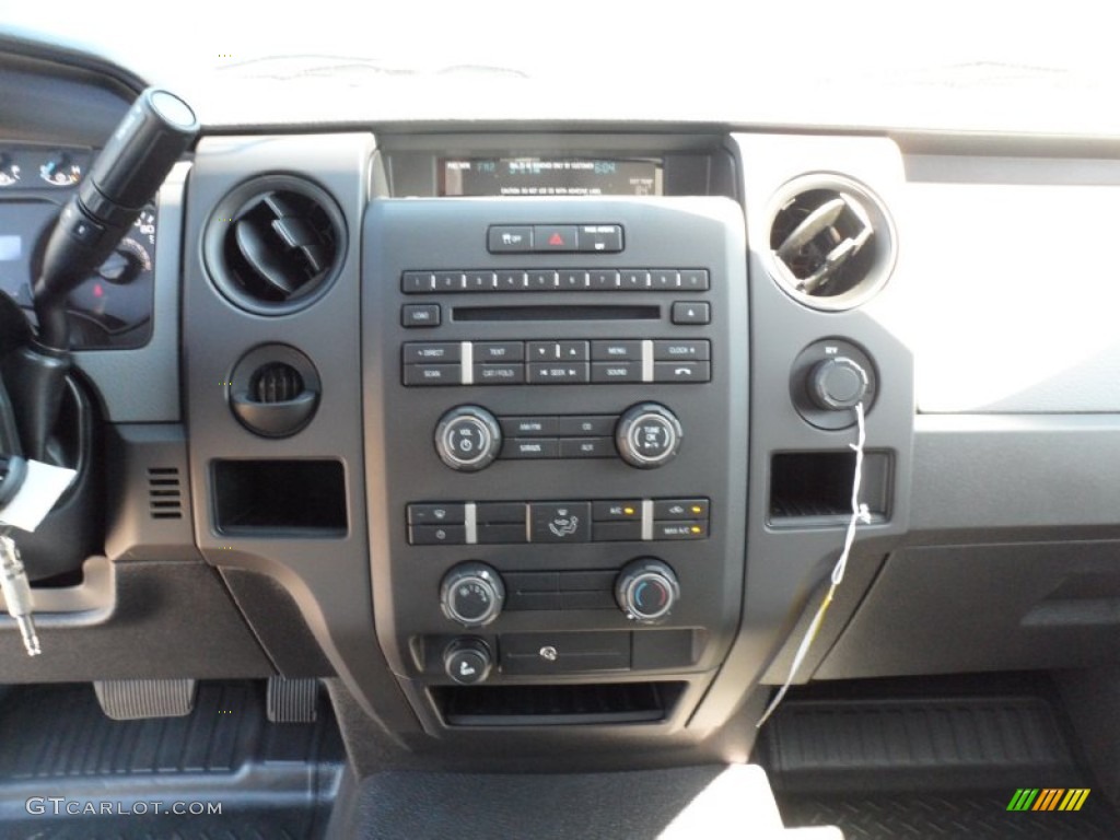 2011 Ford F150 XL SuperCab Controls Photo #54957841