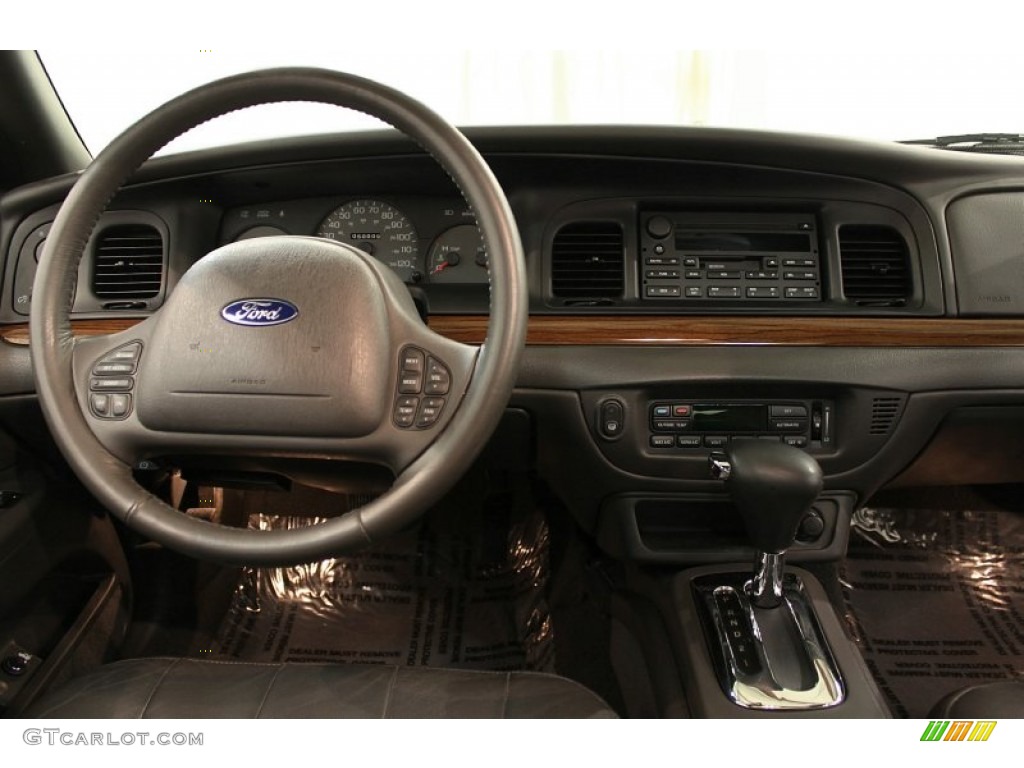 2004 Ford Crown Victoria LX Dark Charcoal Dashboard Photo #54958852