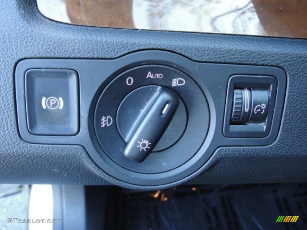 2007 Volkswagen Passat 3.6 4Motion Wagon Controls Photo #54961225