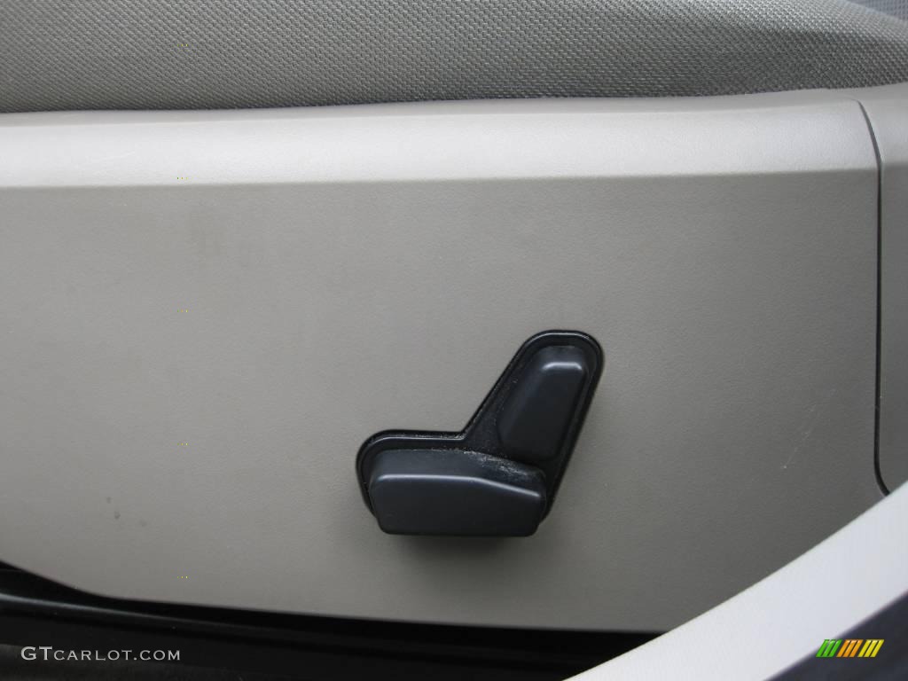2007 Sebring Touring Sedan - Brilliant Black Crystal Pearl / Dark Khaki/Light Graystone photo #6