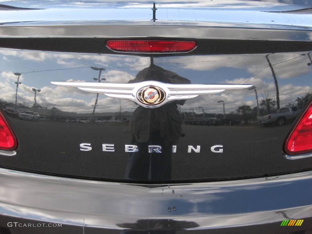 2007 Sebring Touring Sedan - Brilliant Black Crystal Pearl / Dark Khaki/Light Graystone photo #25