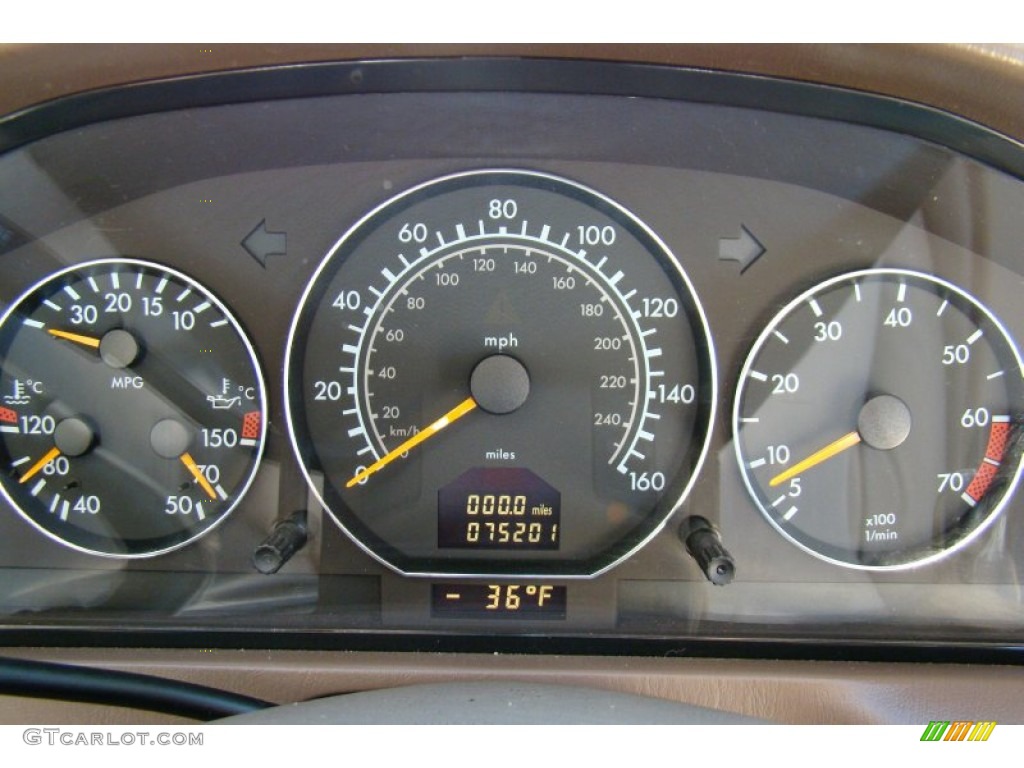 2000 Mercedes-Benz SL 500 Roadster Gauges Photo #54969016