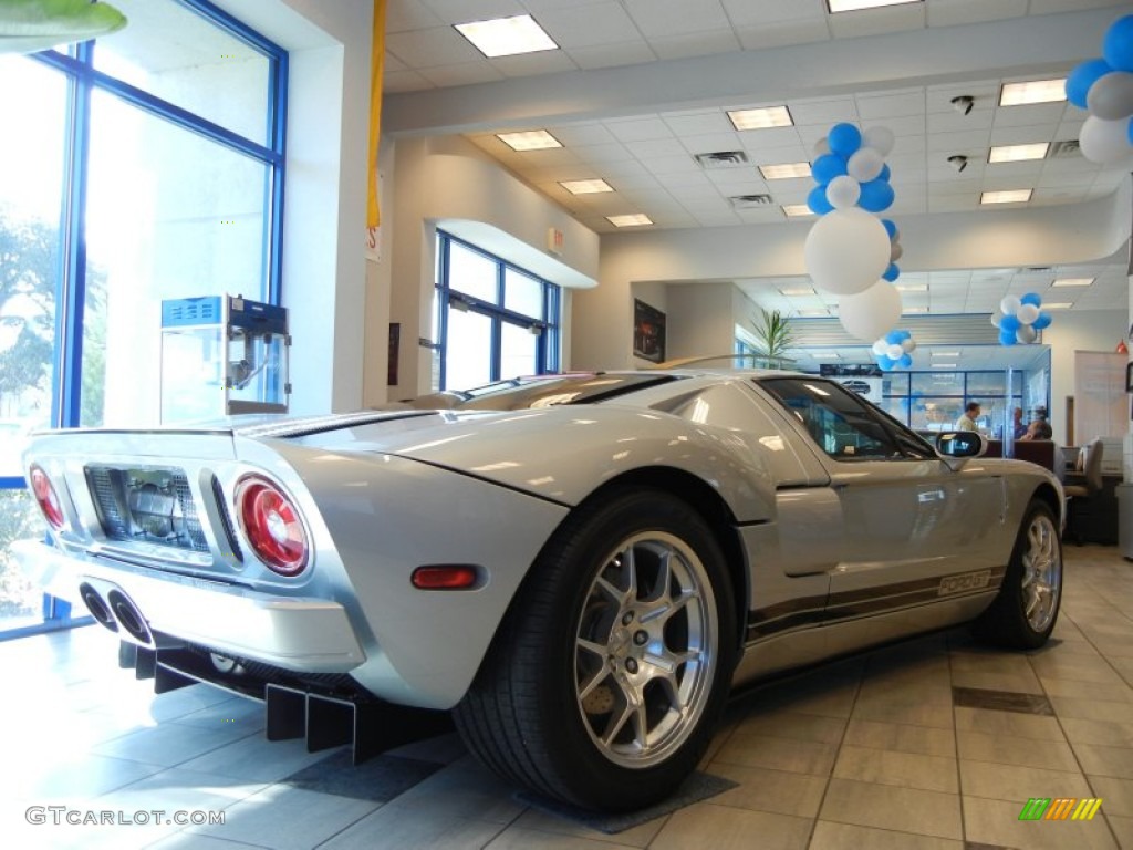 Quick Silver 2005 Ford GT Standard GT Model Exterior Photo #54970038