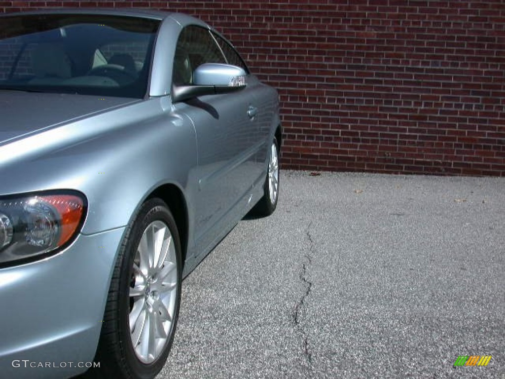 2009 C70 T5 Convertible - Celestial Blue Metallic / Calcite photo #15