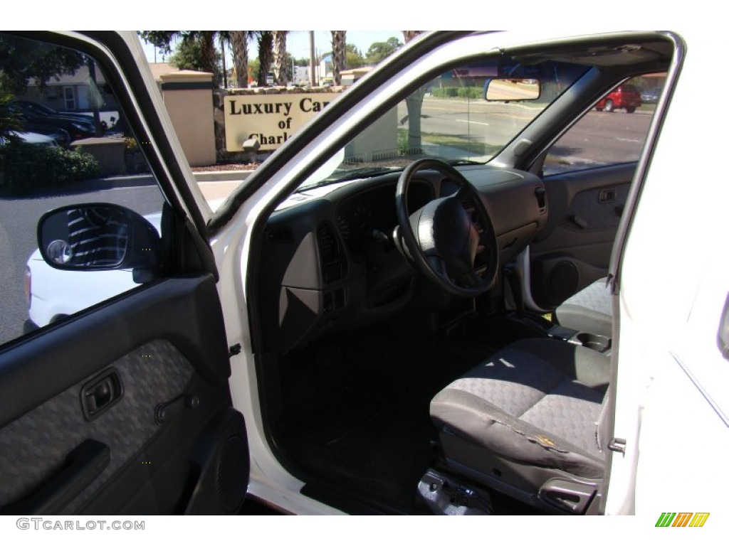 1997 Pathfinder XE - Cloud White / Gray photo #12