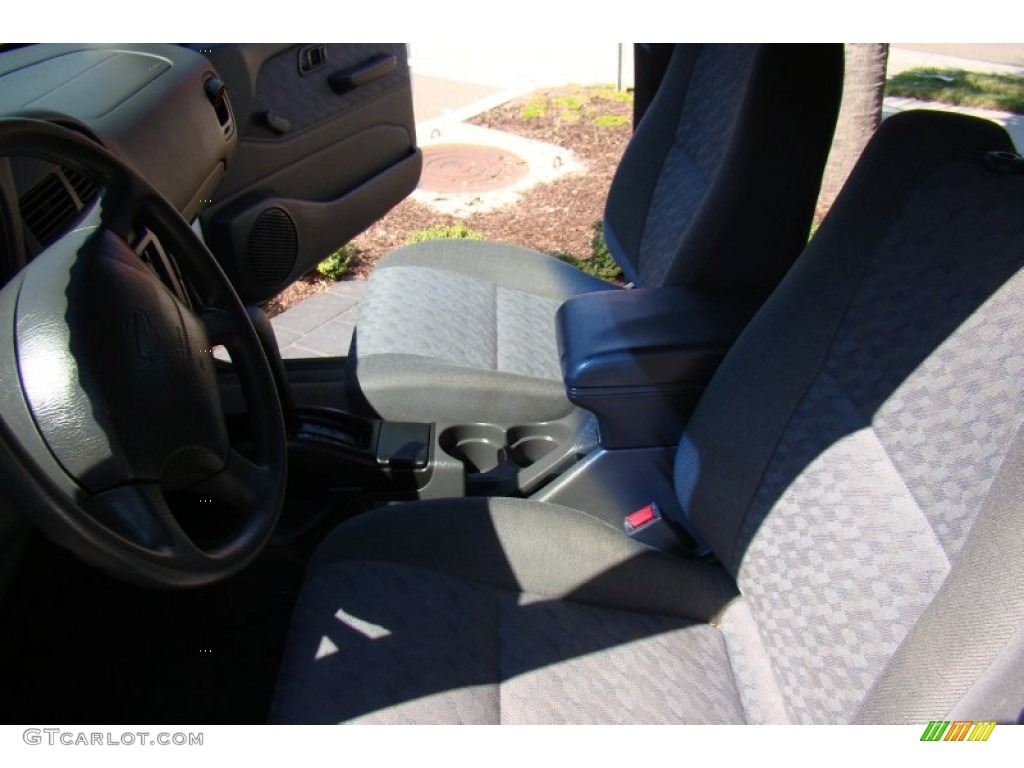 1997 Pathfinder XE - Cloud White / Gray photo #13