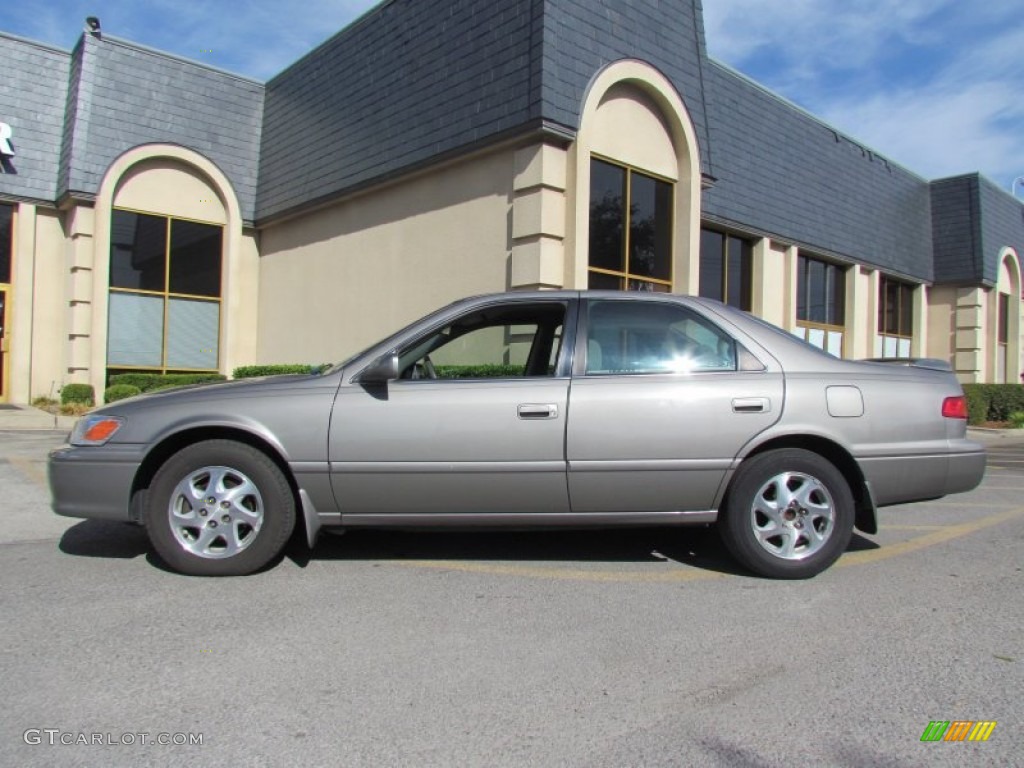 2001 Camry LE V6 - Antique Sage Pearl / Gray photo #1