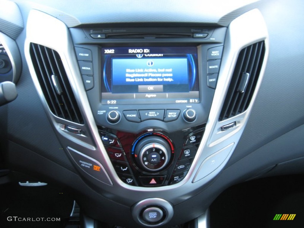 2012 Hyundai Veloster Standard Veloster Model Controls Photo #54979135