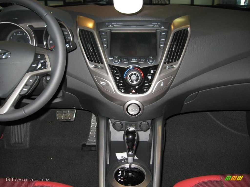 2012 Hyundai Veloster Standard Veloster Model Controls Photo #54979372