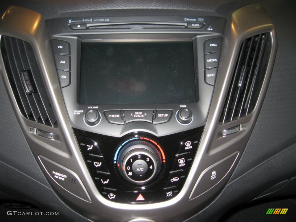 2012 Hyundai Veloster Standard Veloster Model Controls Photo #54979381