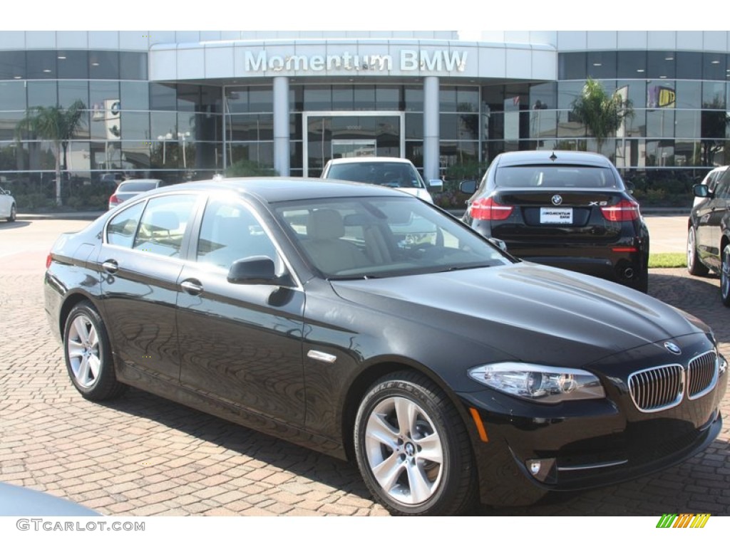 2011 5 Series 528i Sedan - Black Sapphire Metallic / Venetian Beige photo #1