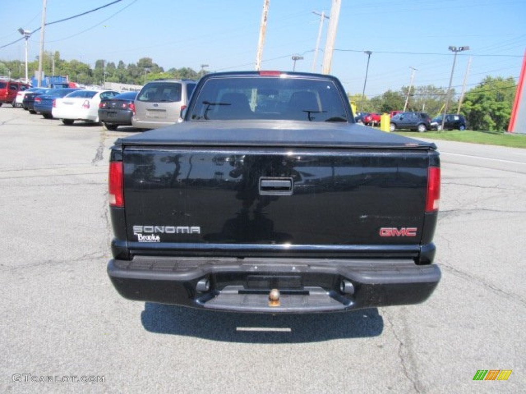 2002 Sonoma SLS Extended Cab 4x4 - Onyx Black / Graphite photo #4