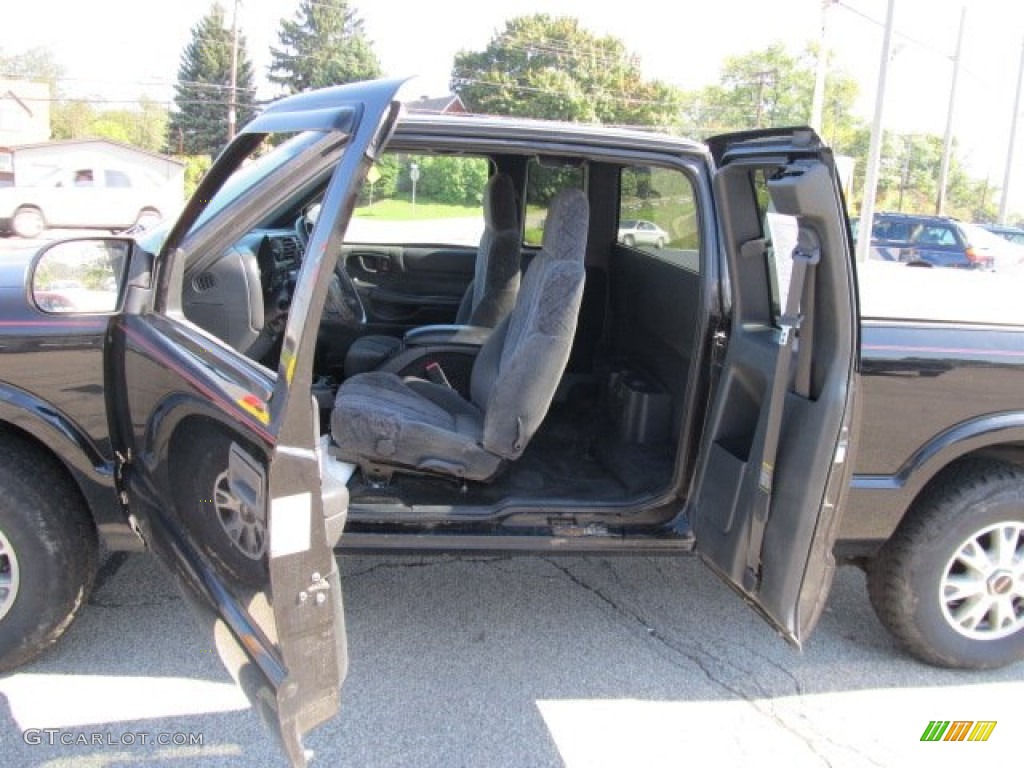 Graphite Interior 2002 GMC Sonoma SLS Extended Cab 4x4 Photo #54980383
