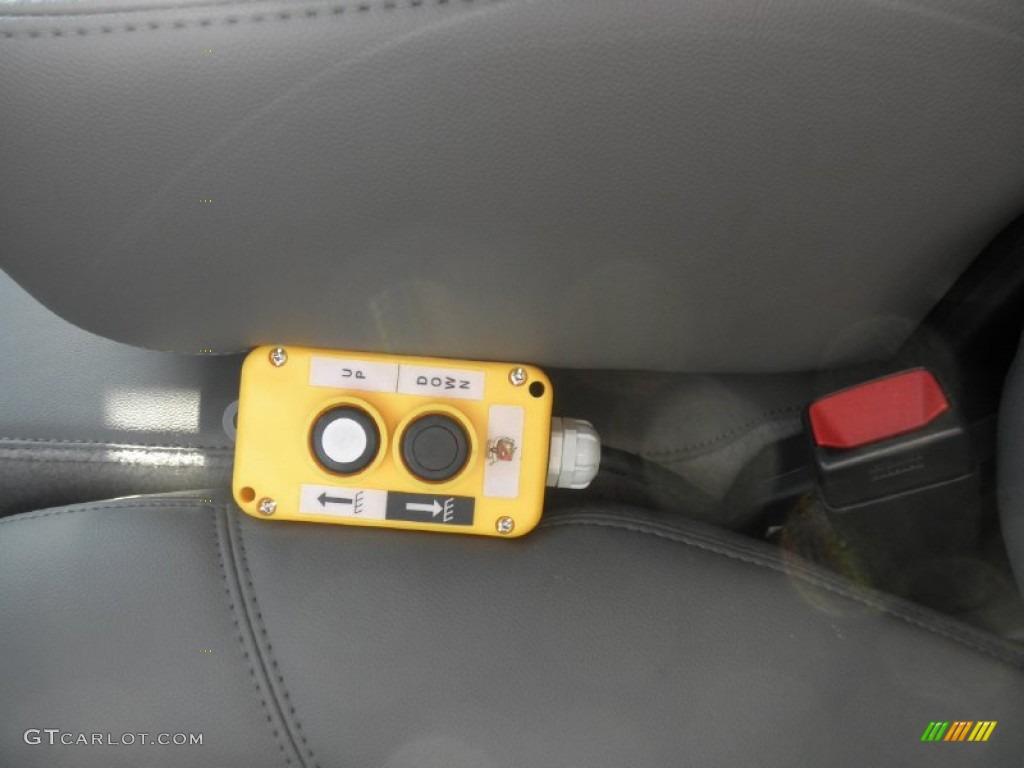 2011 GMC Sierra 3500HD Work Truck Regular Cab Chassis Dump Truck Controls Photos