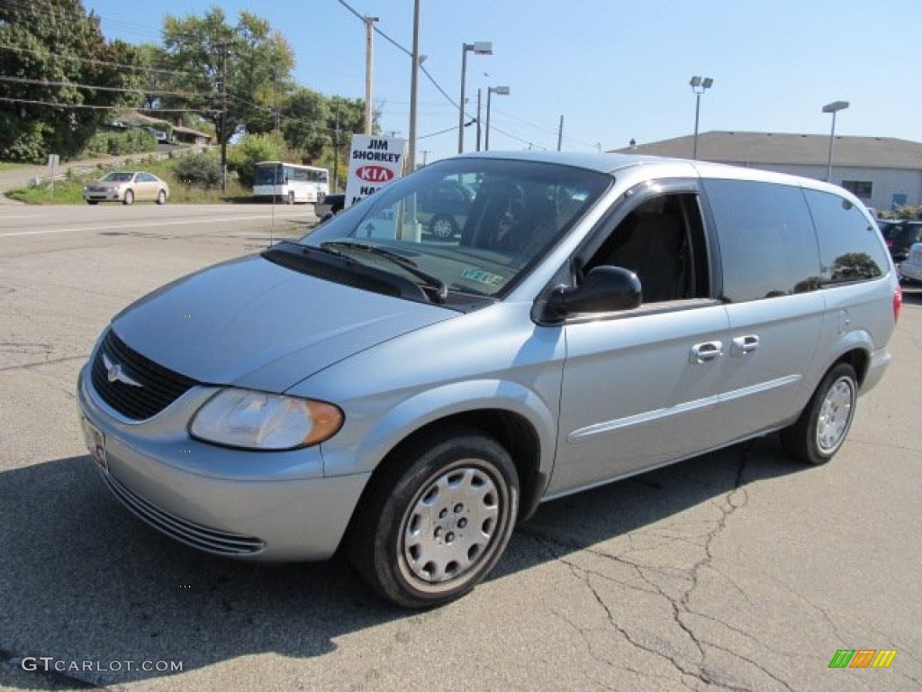2003 Town & Country LX - Butane Blue Pearl / Taupe photo #4