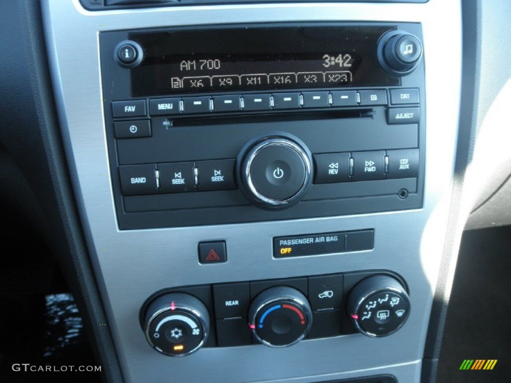 2012 GMC Acadia SLE Audio System Photo #54981535
