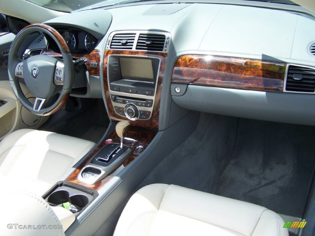 2007 XK XK8 Convertible - Frost Blue Metallic / Ivory/Slate photo #12
