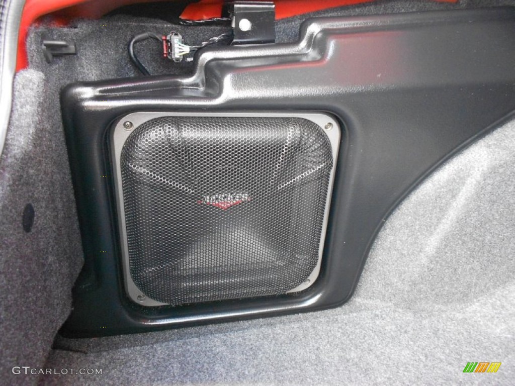 2010 Dodge Challenger SRT8 Audio System Photo #54983275
