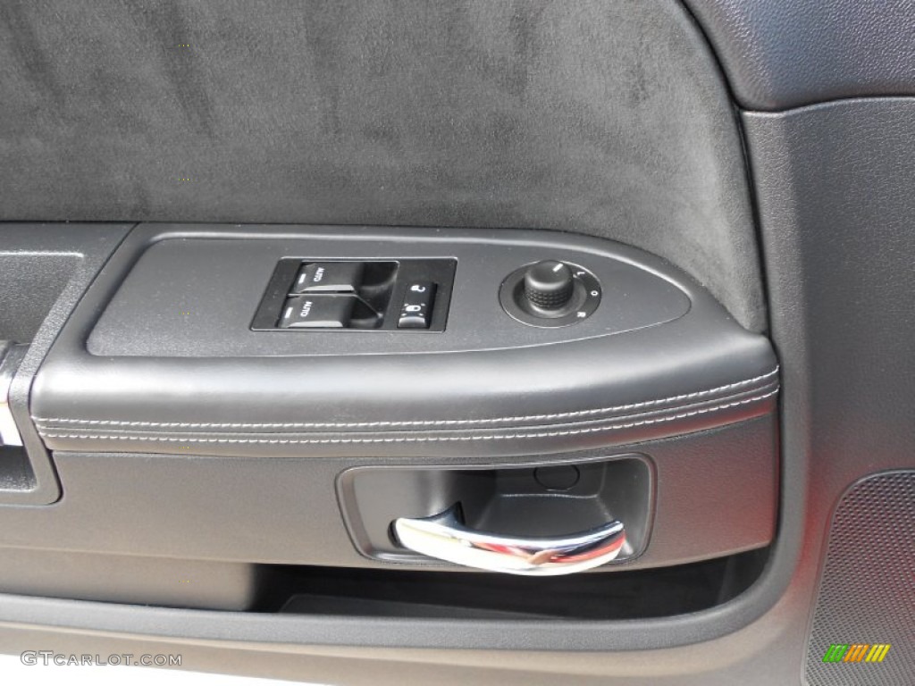 2010 Dodge Challenger SRT8 Controls Photo #54983416