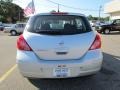 Brillant Silver - Versa 1.8 S Hatchback Photo No. 6