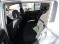 Brillant Silver - Versa 1.8 S Hatchback Photo No. 7
