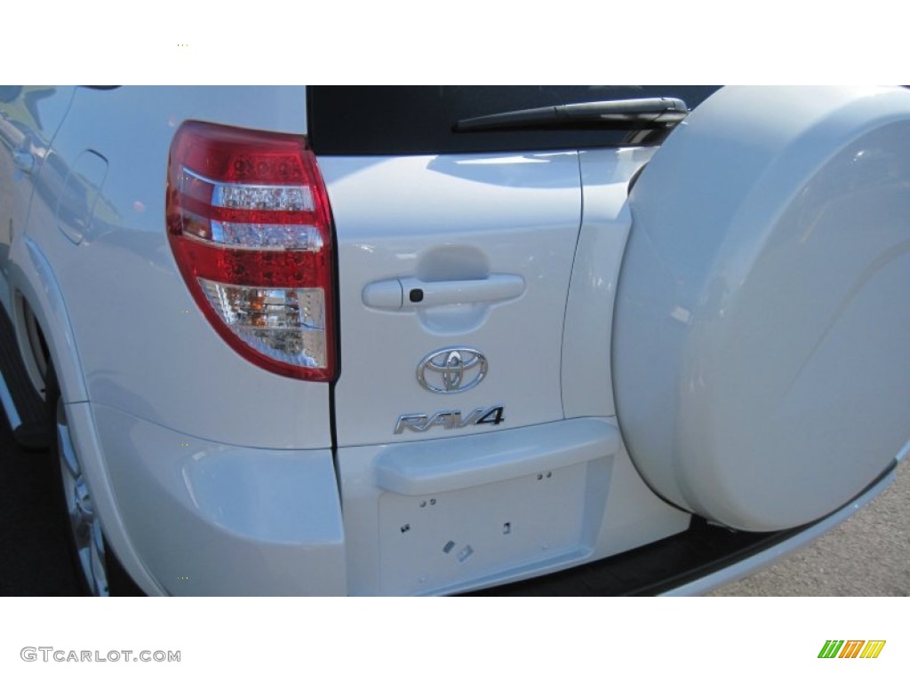 2011 RAV4 Limited - Super White / Ash photo #16