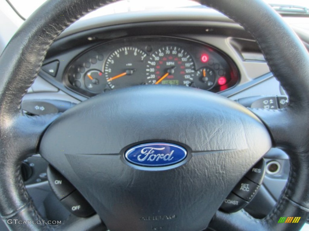 2002 Focus ZX3 Coupe - Grabber Green Metallic / Dark Charcoal photo #23