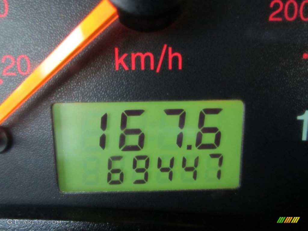 2002 Focus ZX3 Coupe - Grabber Green Metallic / Dark Charcoal photo #28