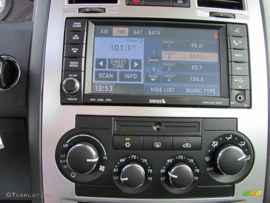 2008 Chrysler 300 C HEMI AWD Controls Photo #54992368