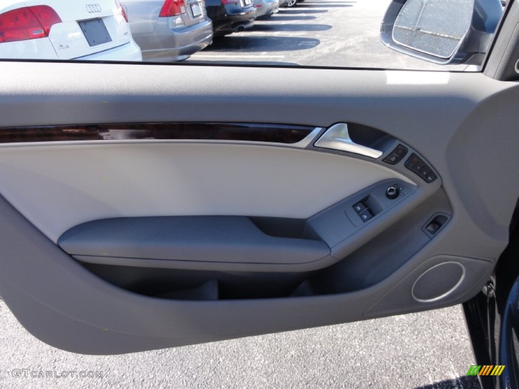 2009 Audi A5 3.2 quattro Coupe Pale Grey Door Panel Photo #54992773