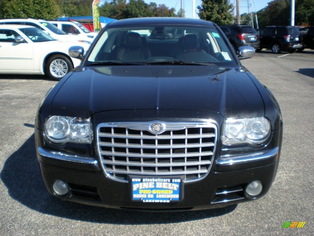 2008 300 C HEMI - Brilliant Black Crystal Pearl / Dark Slate Gray photo #2