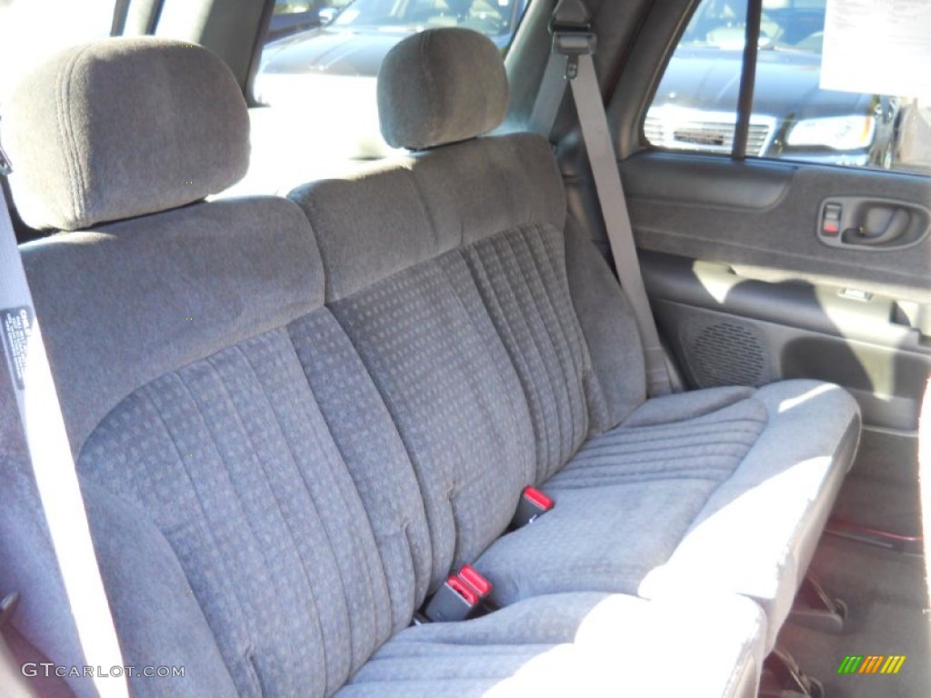 2000 Blazer LS 4x4 - Majestic Red Metallic / Medium Gray photo #23
