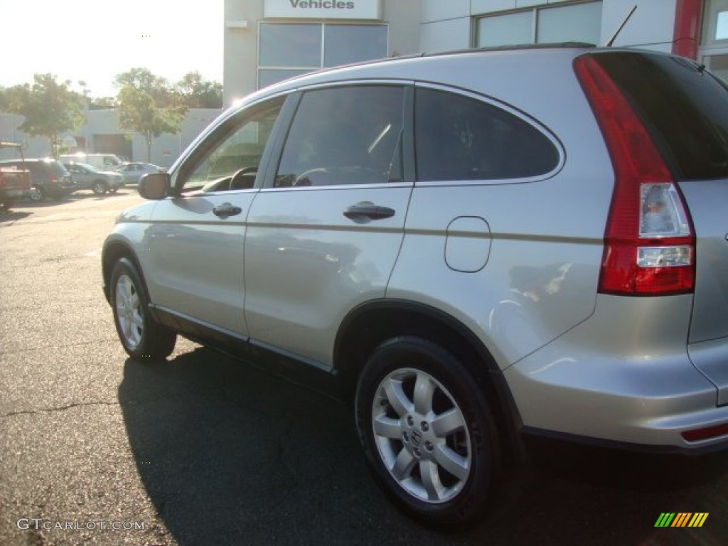 2011 CR-V SE 4WD - Alabaster Silver Metallic / Gray photo #4