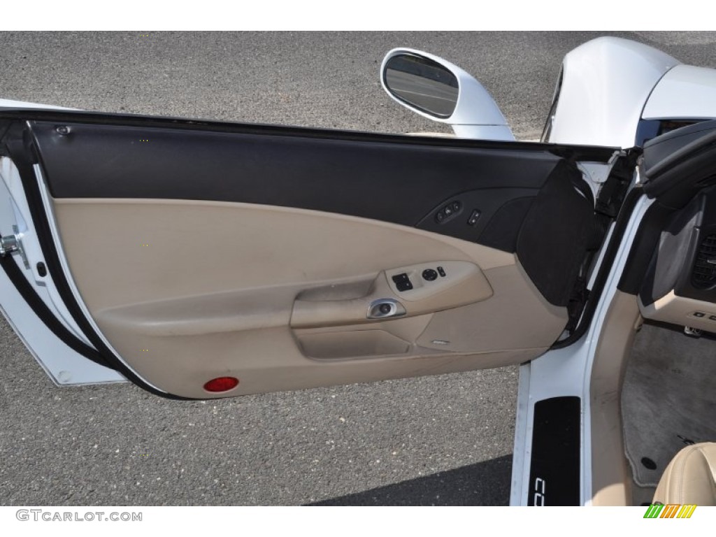 2007 Chevrolet Corvette Coupe Cashmere Door Panel Photo #54995888