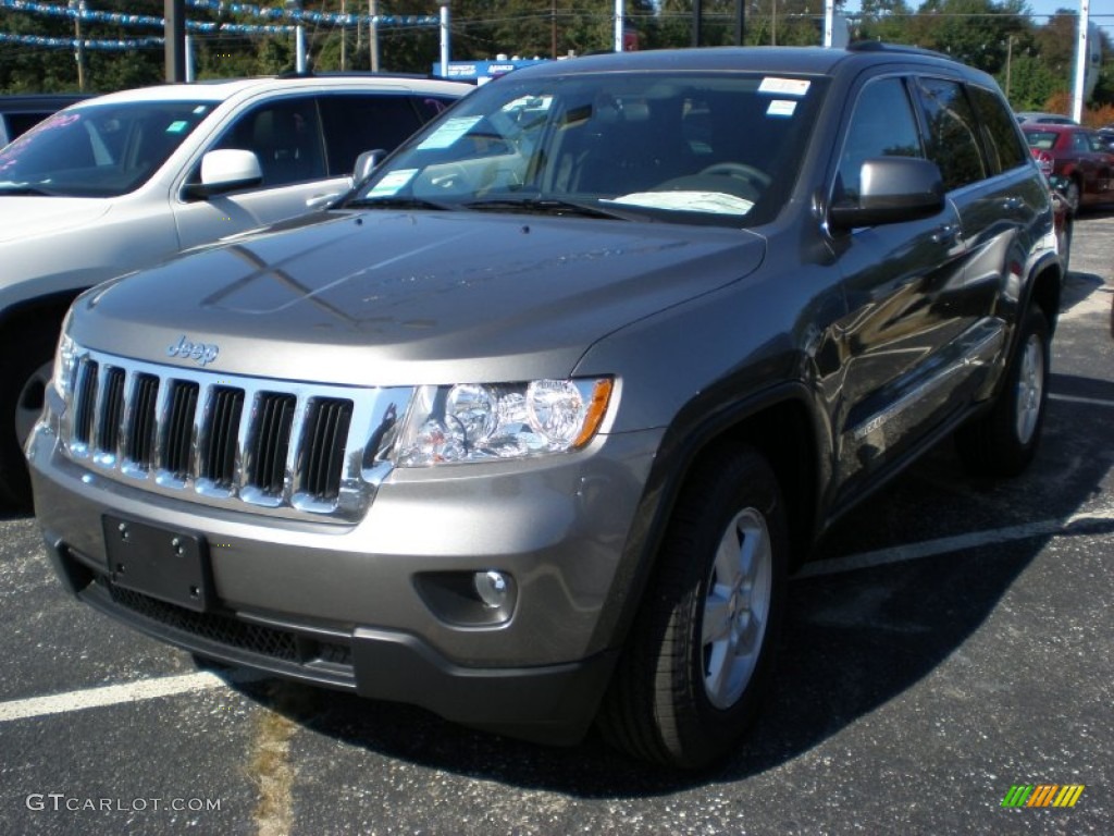 2012 Grand Cherokee Laredo 4x4 - Mineral Gray Metallic / Black photo #1