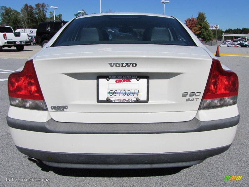 2003 S60 2.4T - White / Graphite photo #4