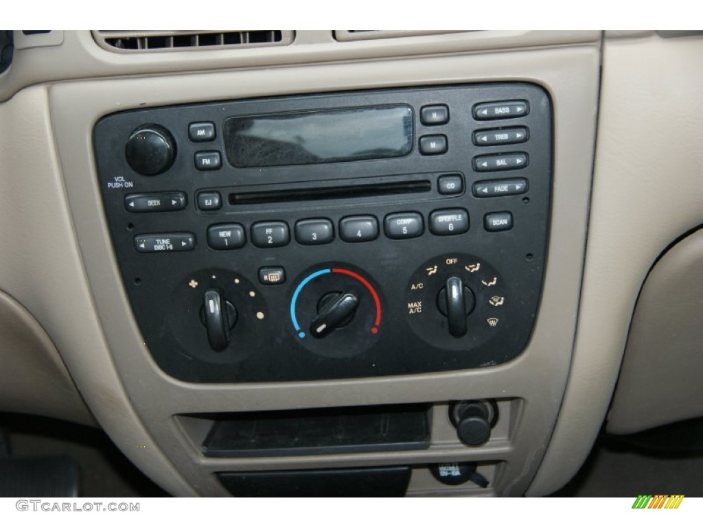 2006 Ford Taurus SE Audio System Photo #54997960