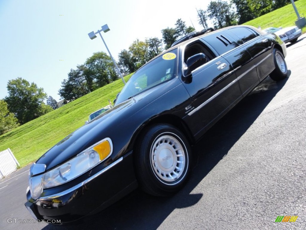 2001 Town Car Executive Limousine - Black Clearcoat / Medium Parchment photo #1