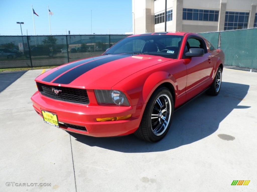 2005 Mustang V6 Premium Coupe - Torch Red / Dark Charcoal photo #7