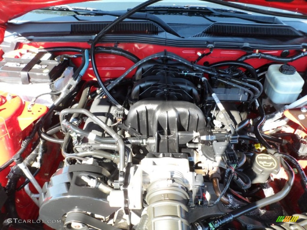 2005 Mustang V6 Premium Coupe - Torch Red / Dark Charcoal photo #23